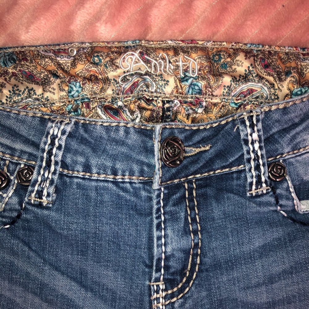Boot cut Jeans with floral embellishments